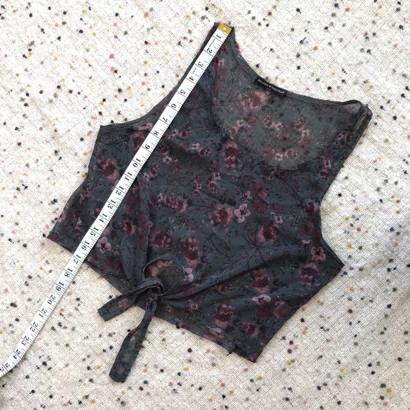 Brandy Melville Sheer Floral Tie-Front Crop Top - Picture 7 of 10